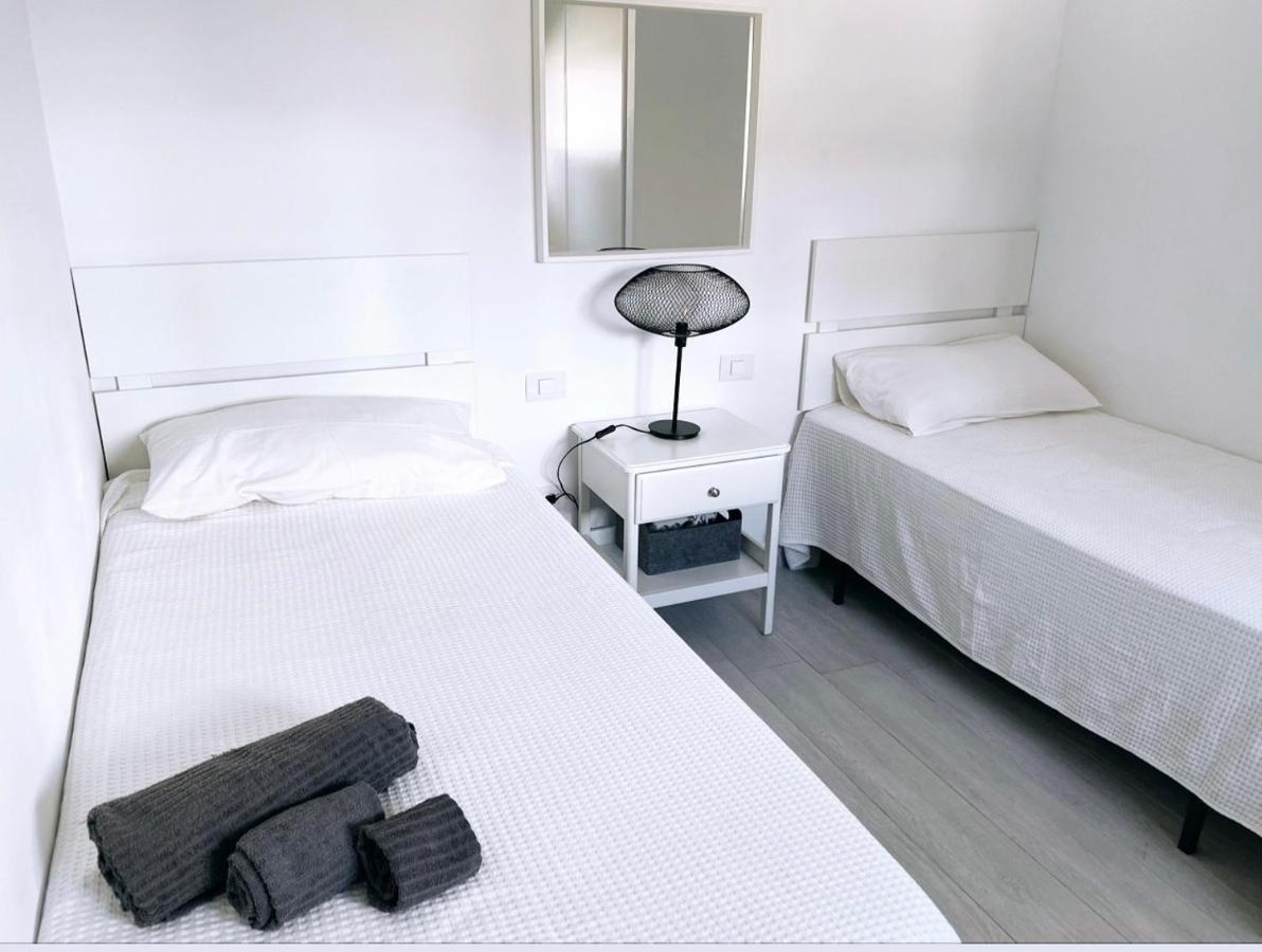 The White Heart House - Attic Sea View Apartman Los Cristianos  Kültér fotó