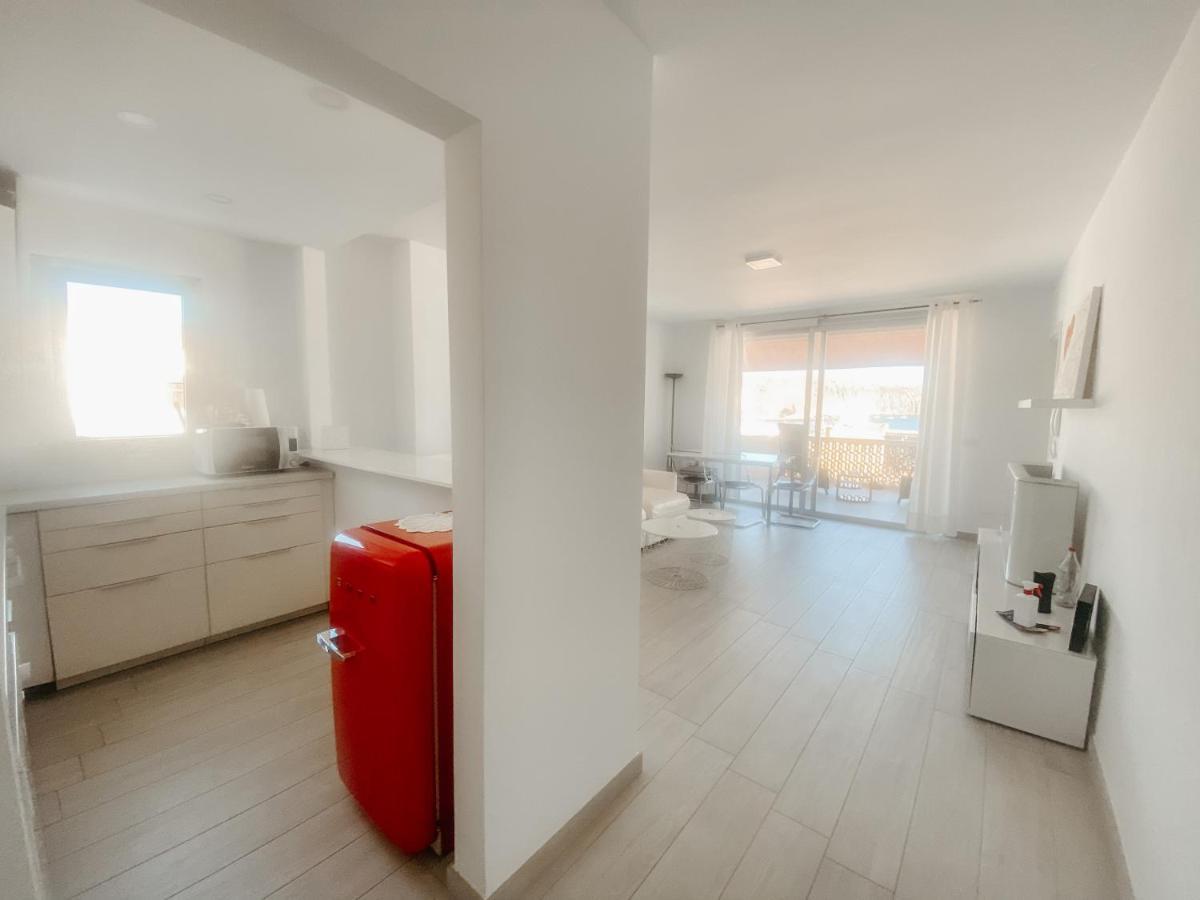 The White Heart House - Attic Sea View Apartman Los Cristianos  Kültér fotó