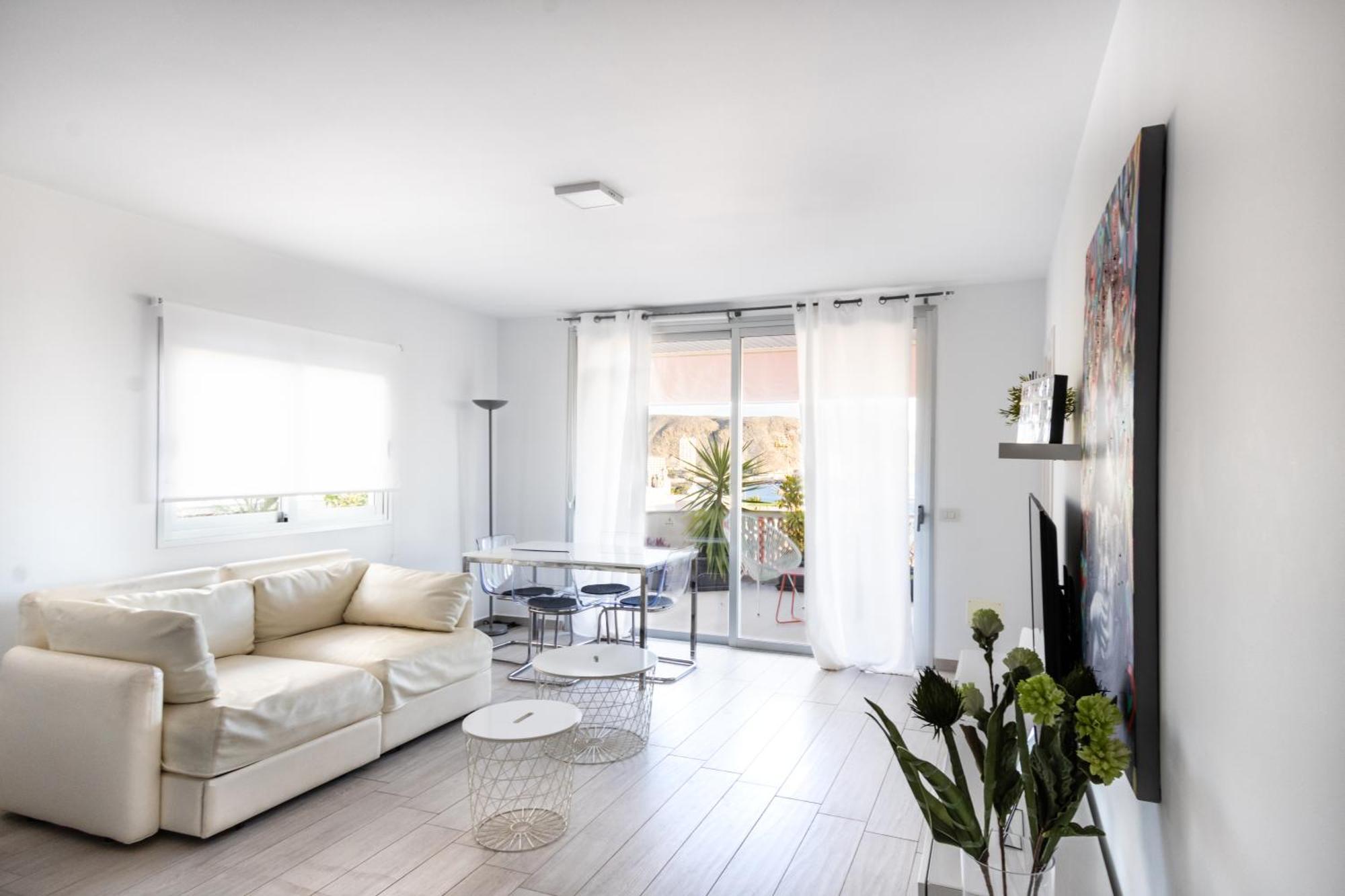 The White Heart House - Attic Sea View Apartman Los Cristianos  Kültér fotó