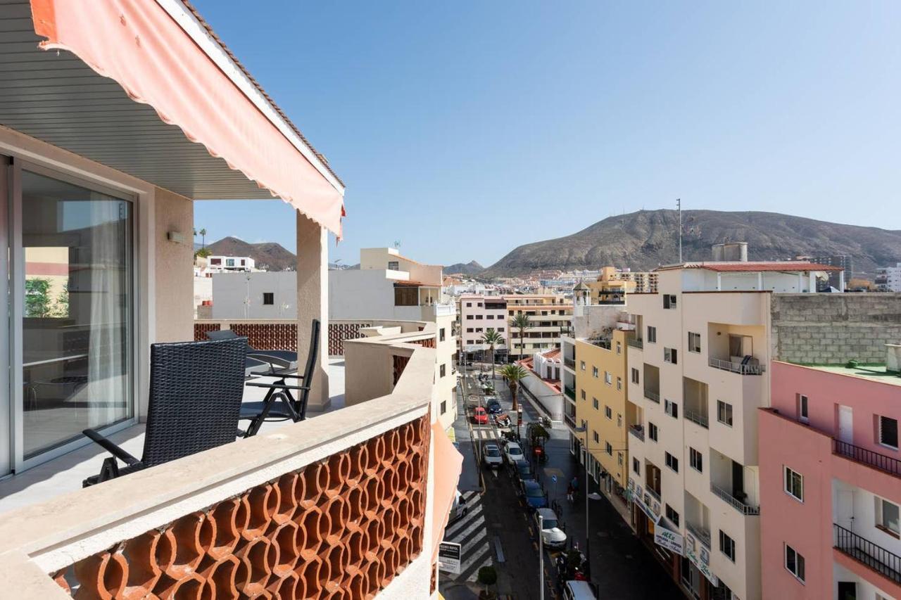 The White Heart House - Attic Sea View Apartman Los Cristianos  Kültér fotó