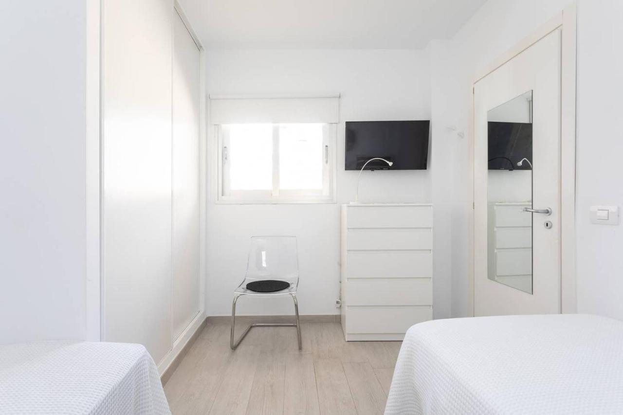 The White Heart House - Attic Sea View Apartman Los Cristianos  Kültér fotó